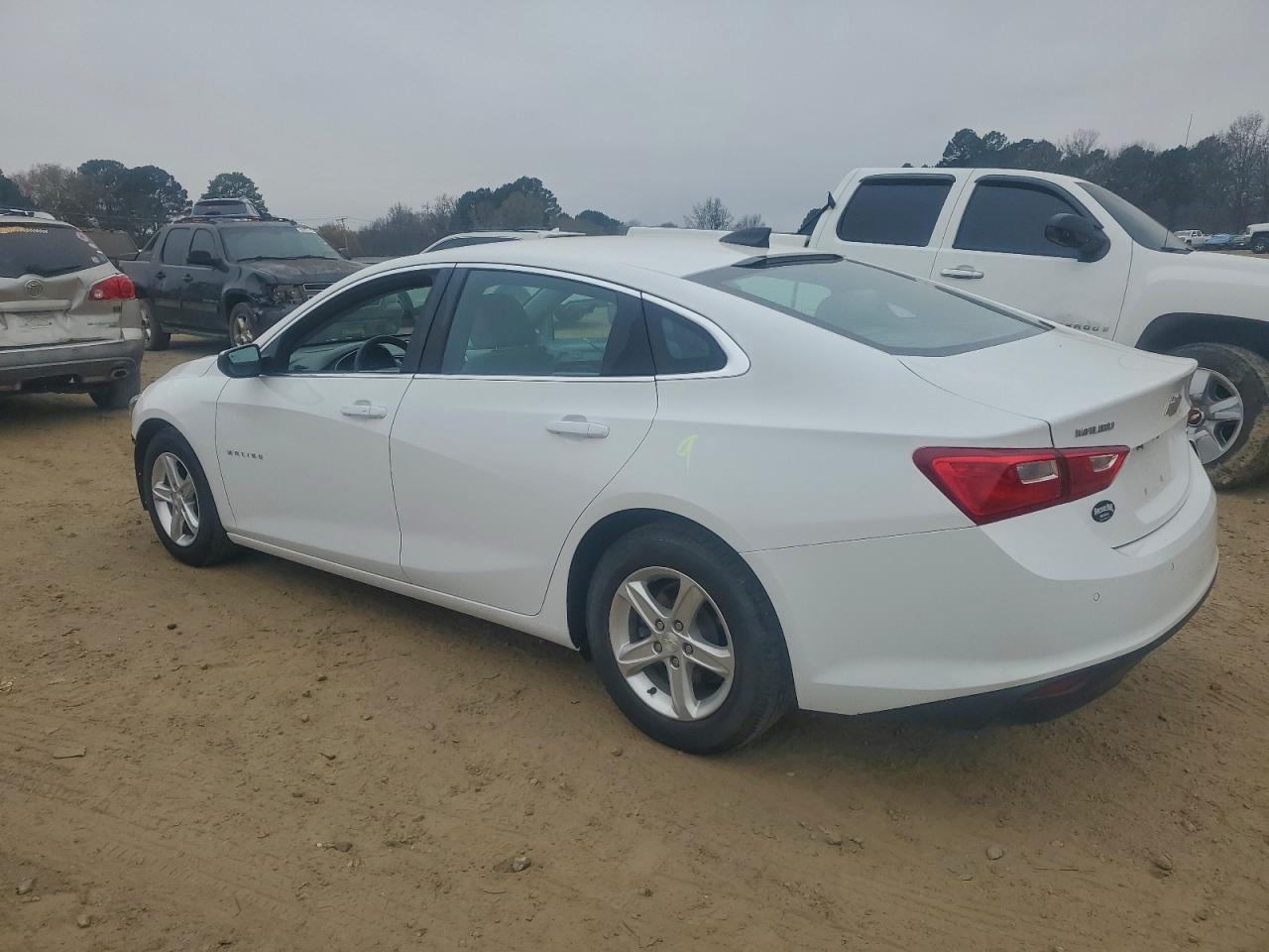 2020 CHEVROLET MALIBU LS photo 3