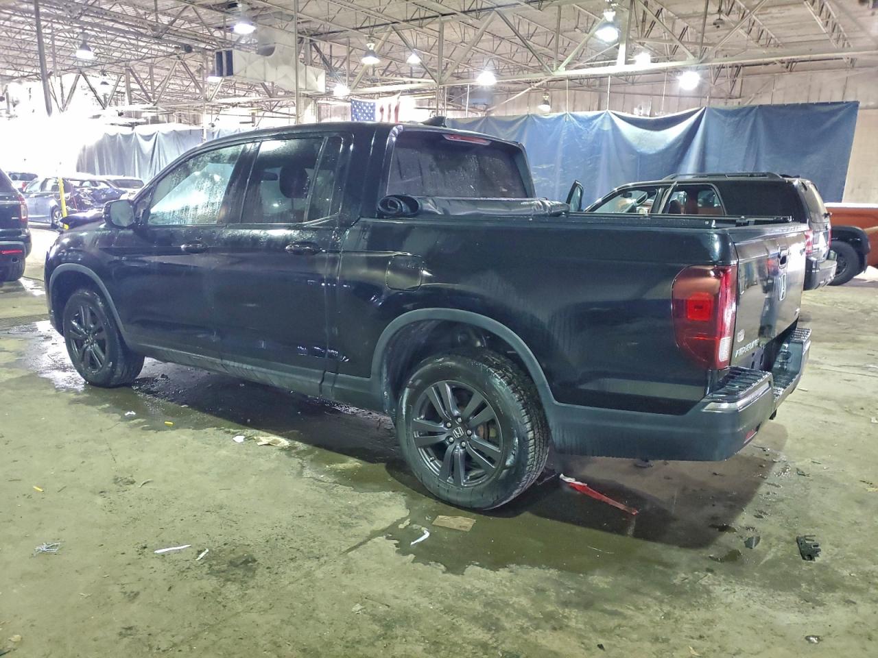 2019 HONDA RIDGELINE SPORT photo 2