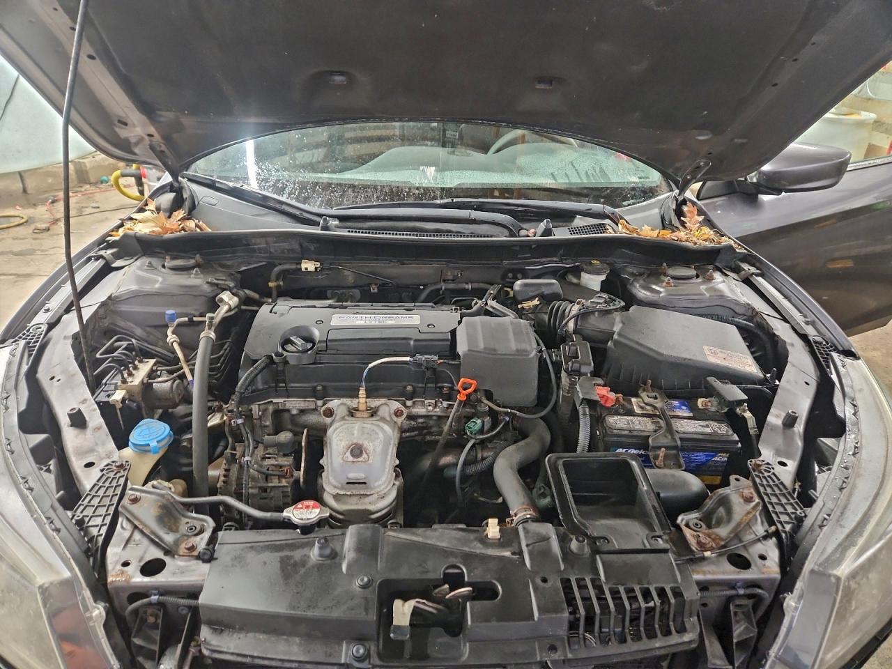 2015 HONDA ACCORD LX photo 11