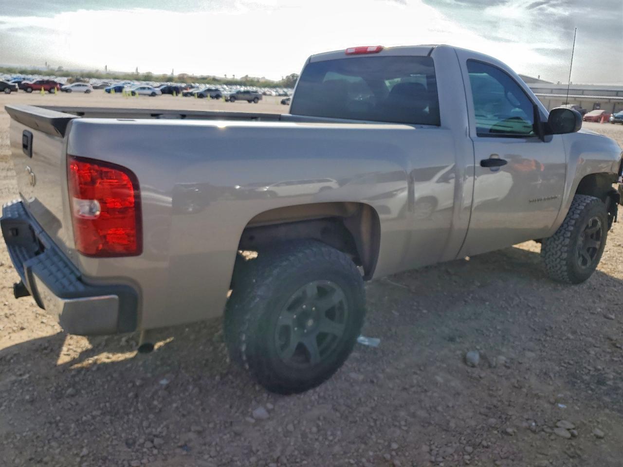 2009 CHEVROLET SILVERADO K1500 photo 3