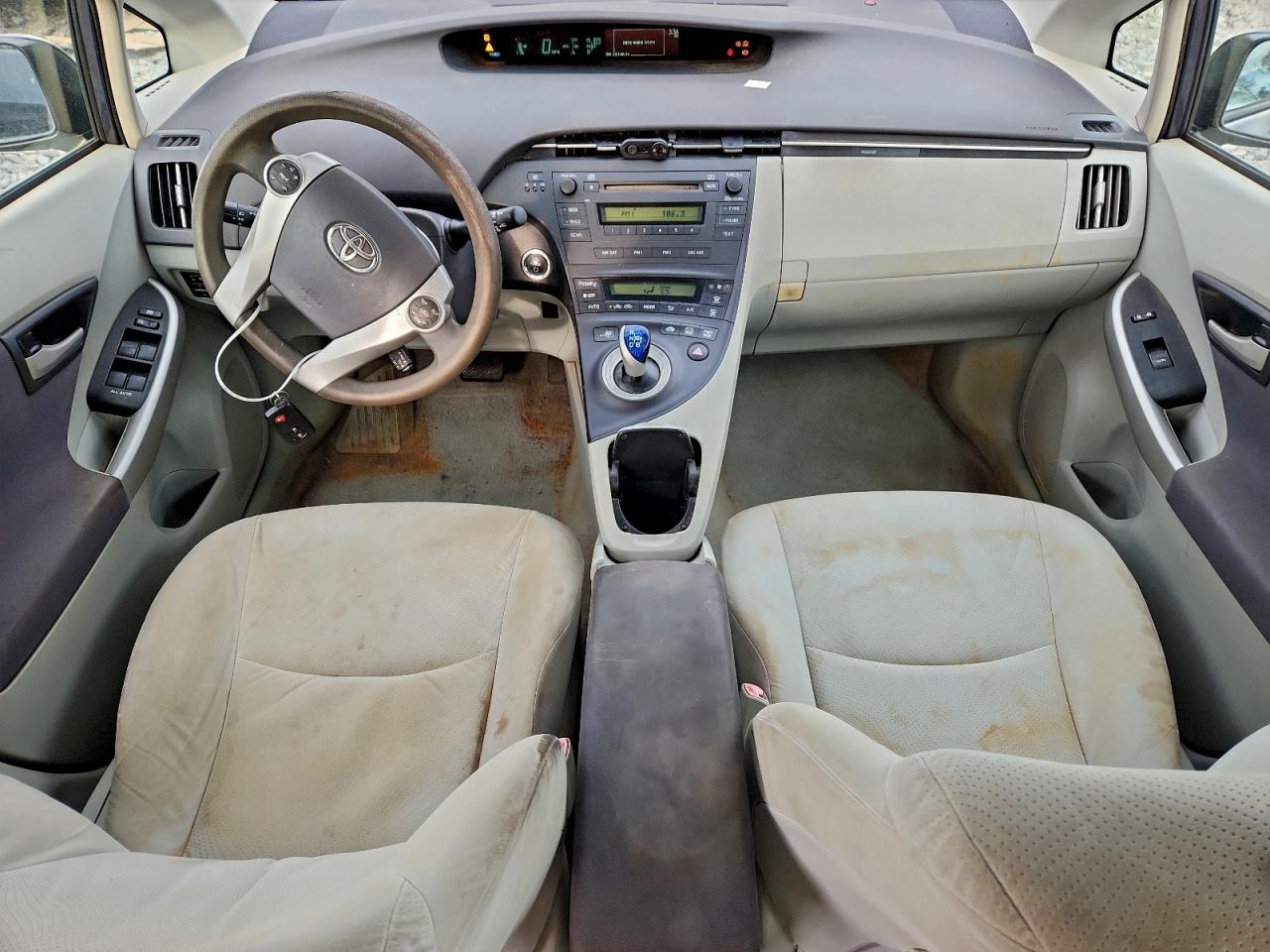 2010 TOYOTA PRIUS photo 15