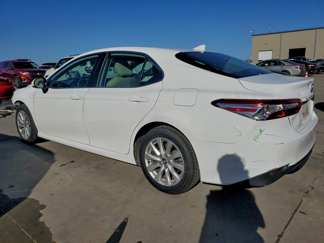 2019 TOYOTA CAMRY L photo 2