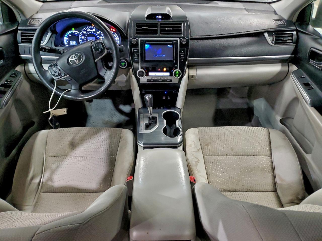 2013 TOYOTA CAMRY HYBRID photo 8