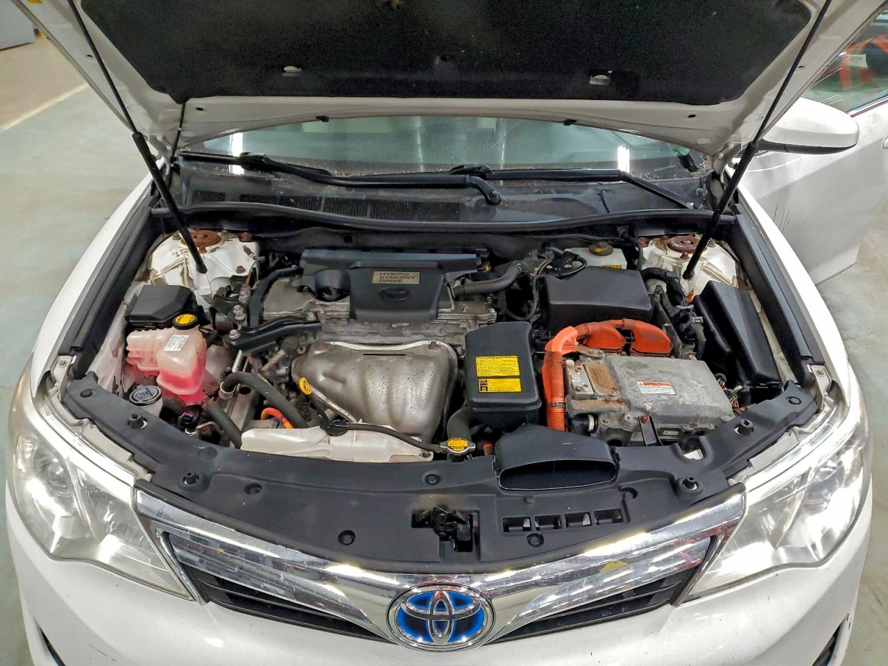2013 TOYOTA CAMRY HYBRID photo 11