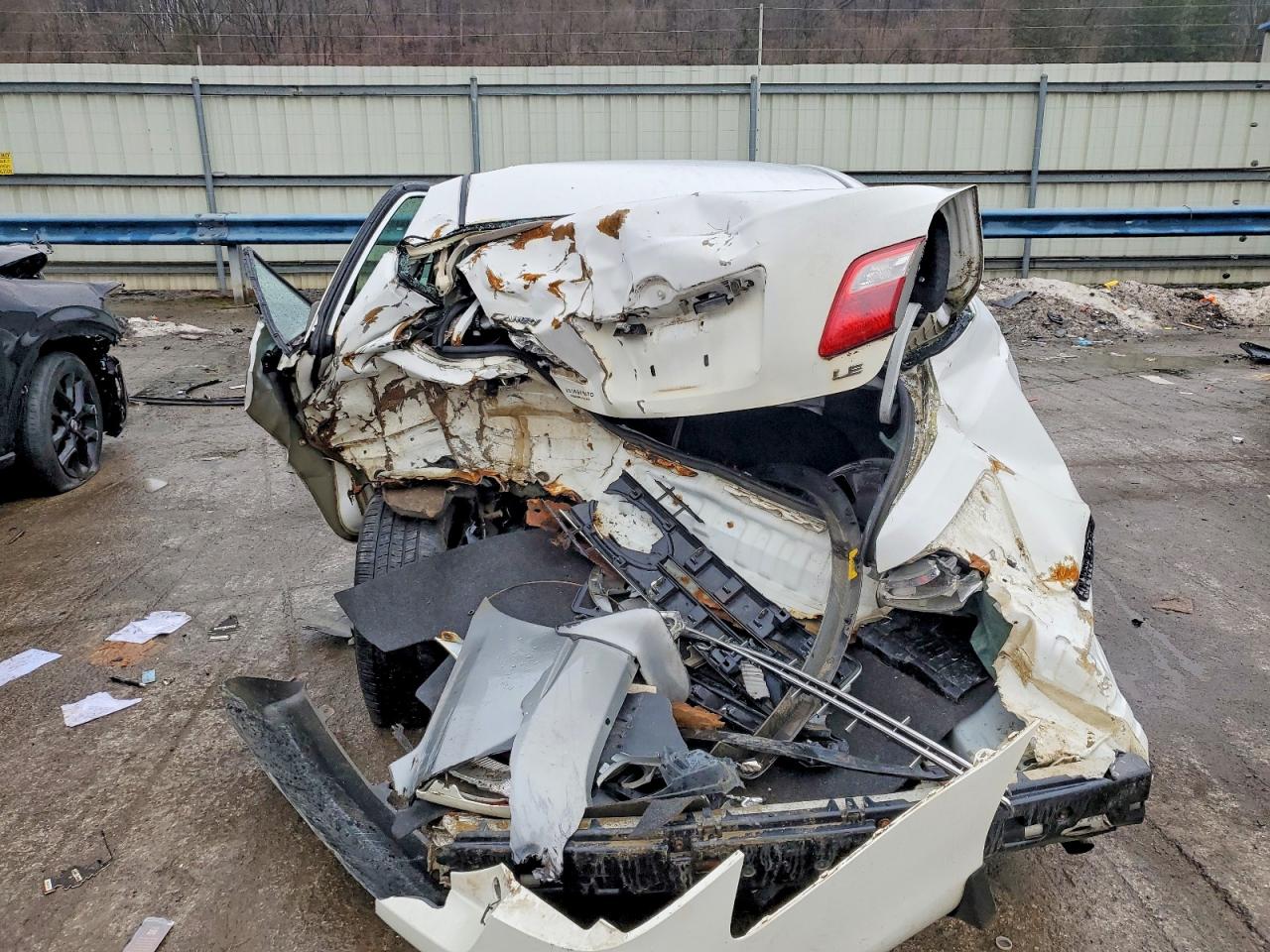 2009 TOYOTA CAMRY BASE photo 16