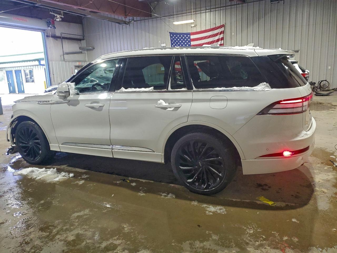 2021 LINCOLN AVIATOR RESERVE photo 3