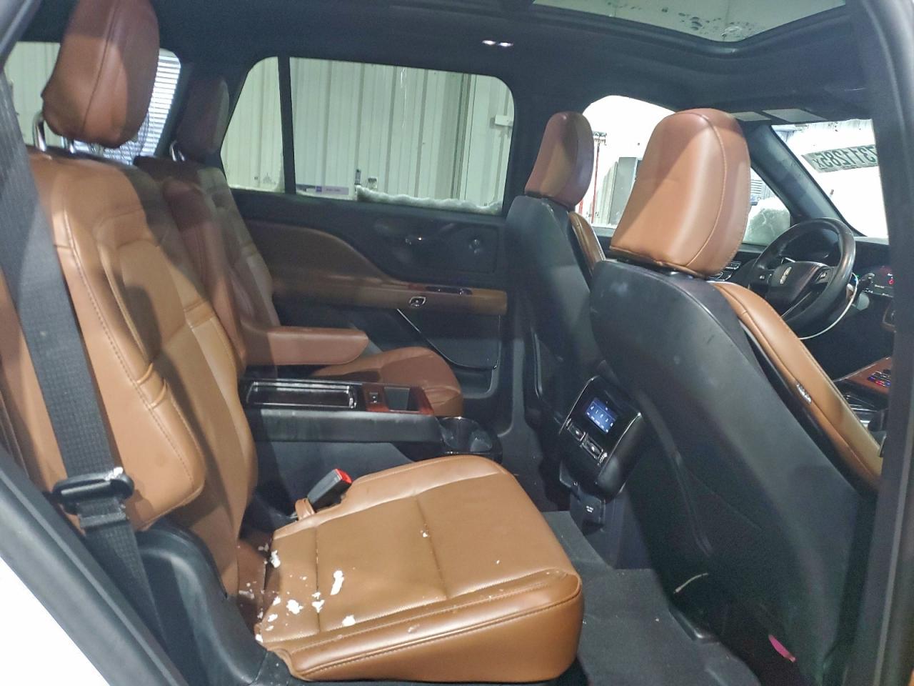 2021 LINCOLN AVIATOR RESERVE photo 21