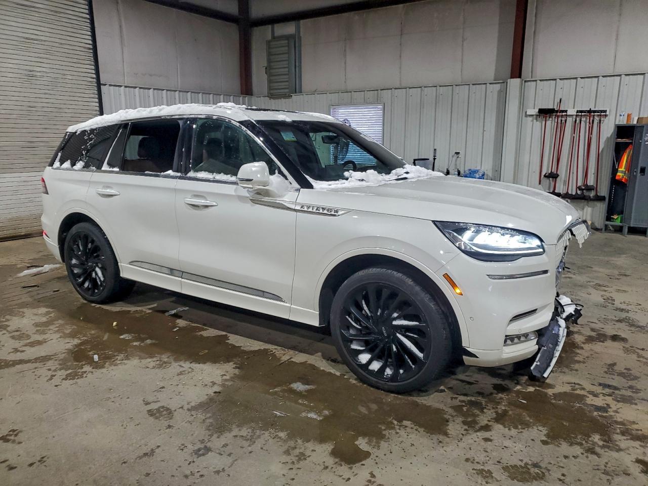 2021 LINCOLN AVIATOR RESERVE photo 7