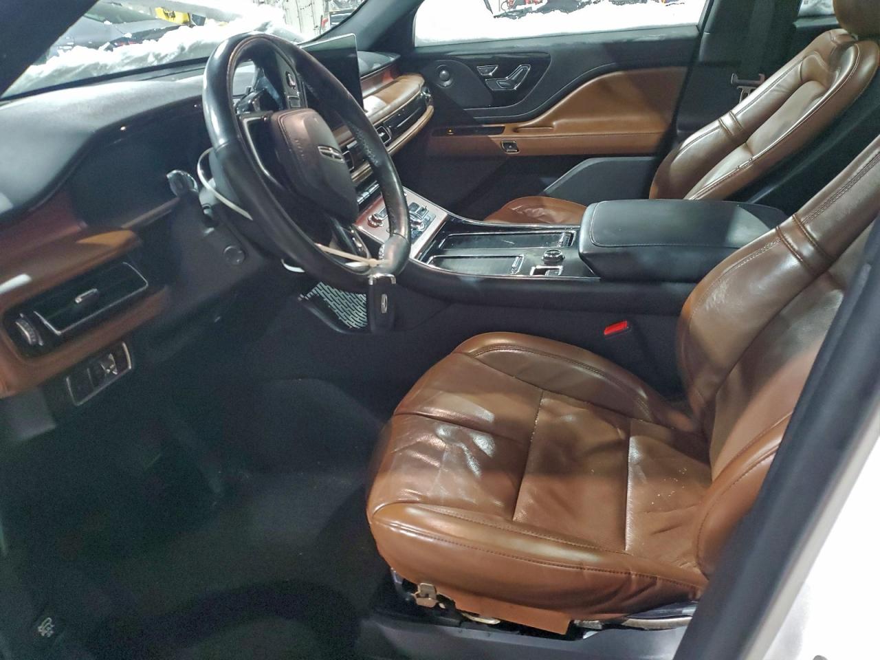 2021 LINCOLN AVIATOR RESERVE photo 13