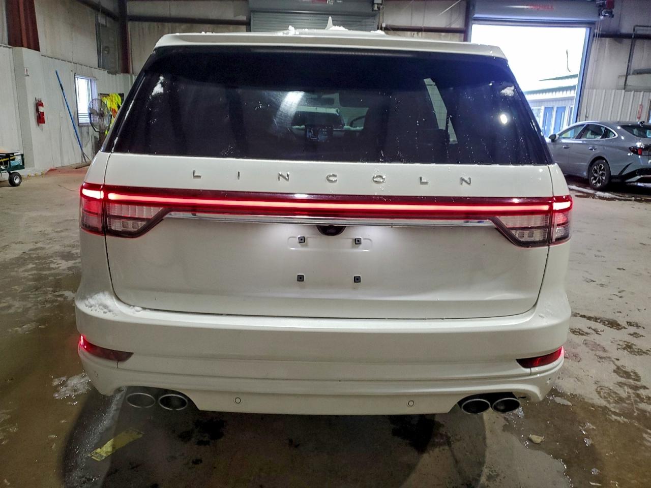 2021 LINCOLN AVIATOR RESERVE photo 11