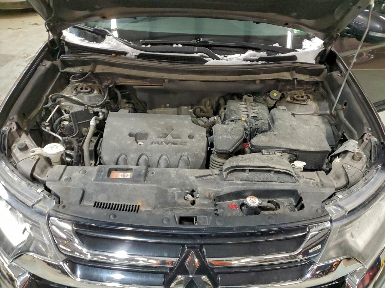 2018 MITSUBISHI OUTLANDER SE photo 34