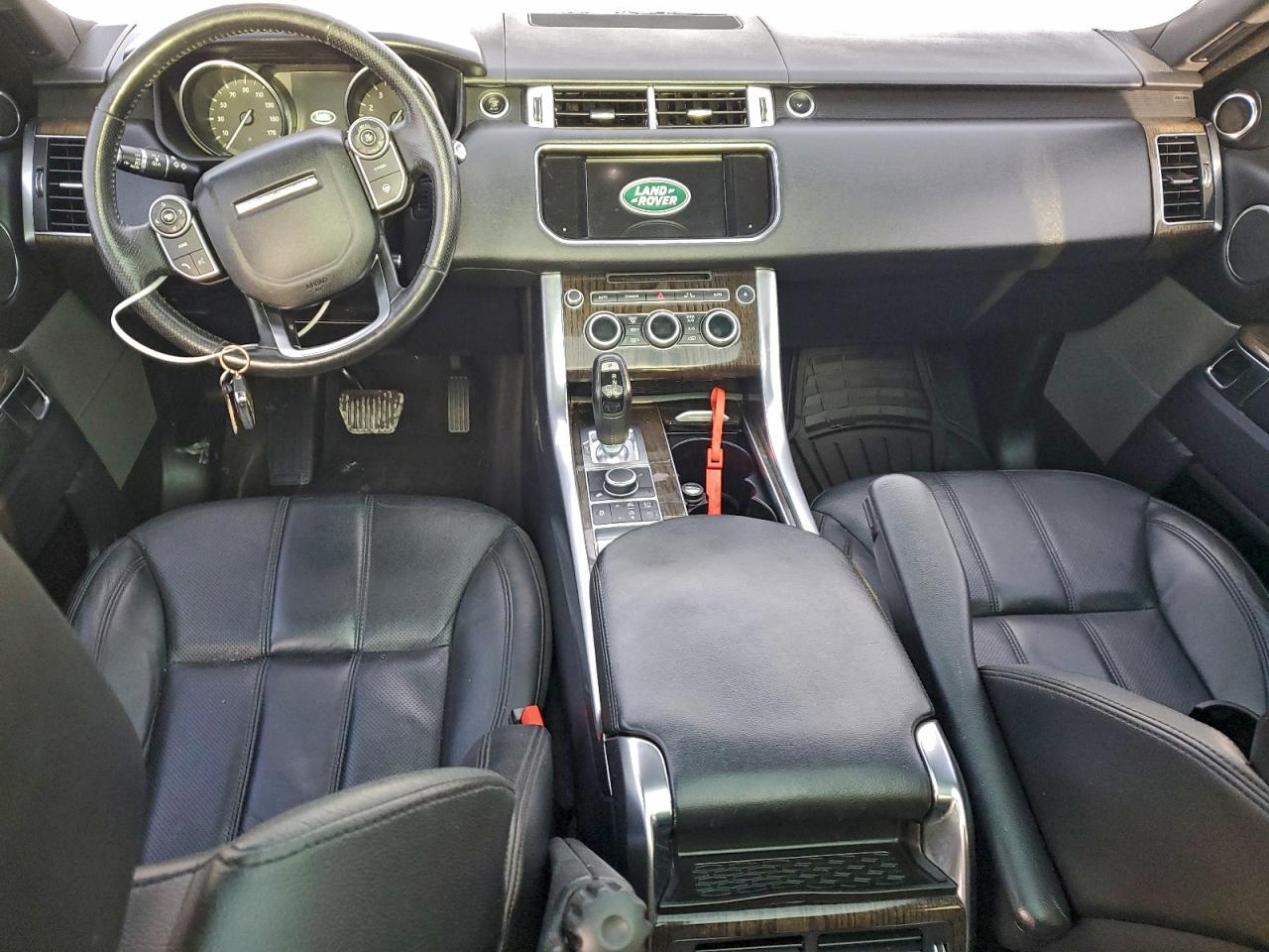 2016 LAND ROVER RANGE ROVER SPORT SE photo 8