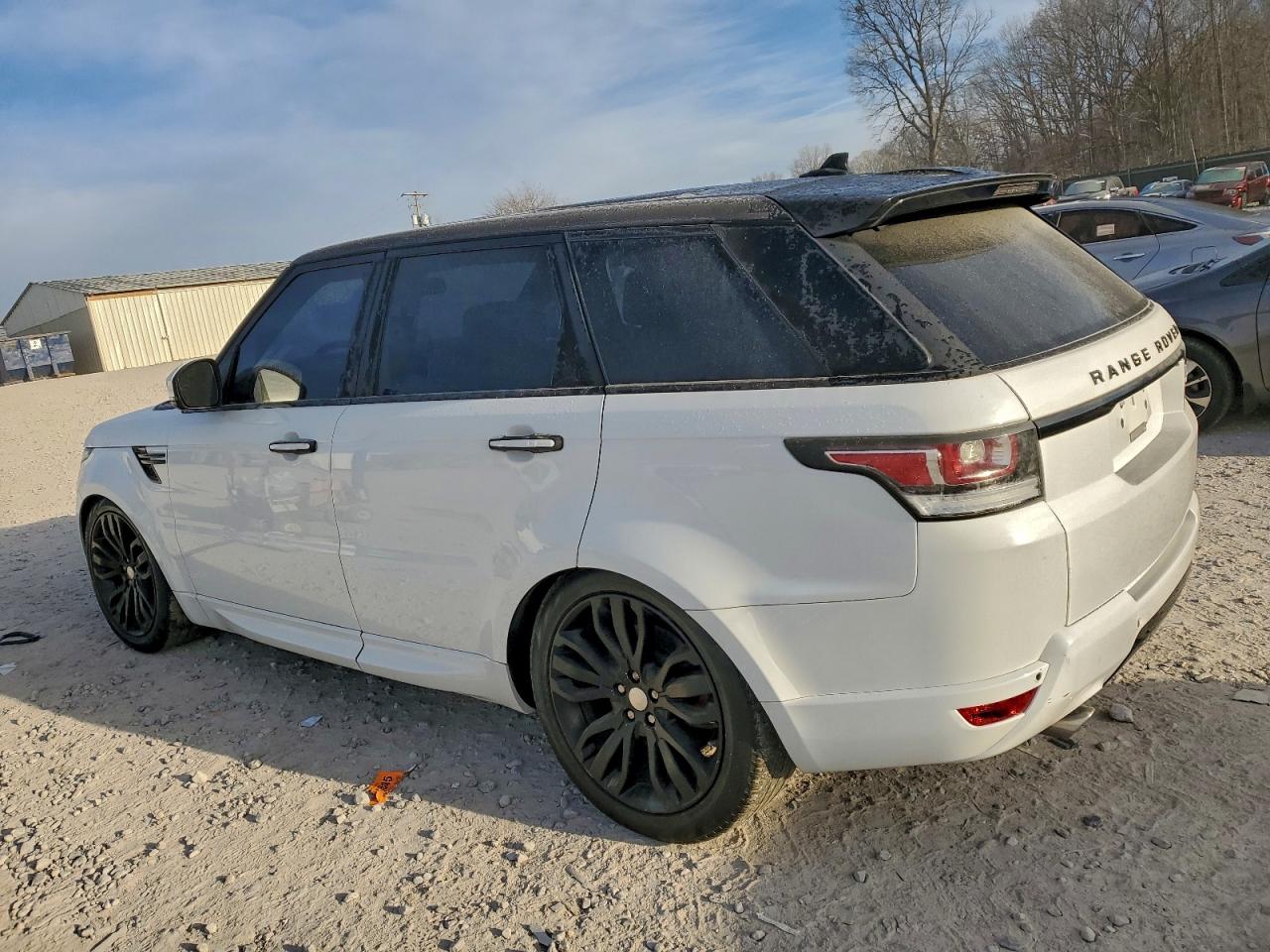2016 LAND ROVER RANGE ROVER SPORT SE photo 2