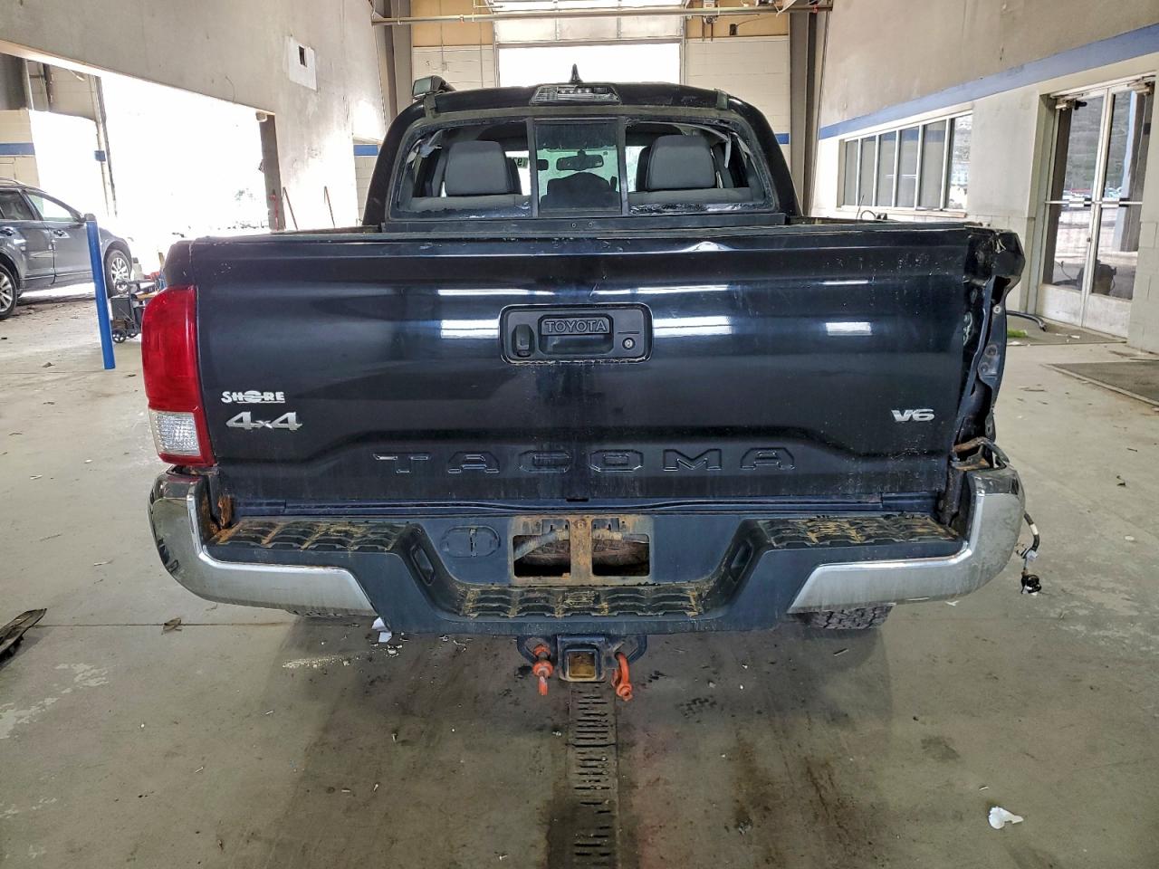 2017 TOYOTA TACOMA DOUBLE CAB photo 16