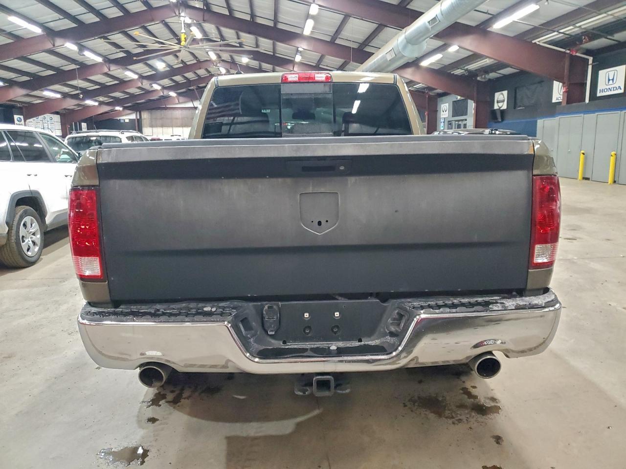 2015 RAM 1500 SLT photo 16