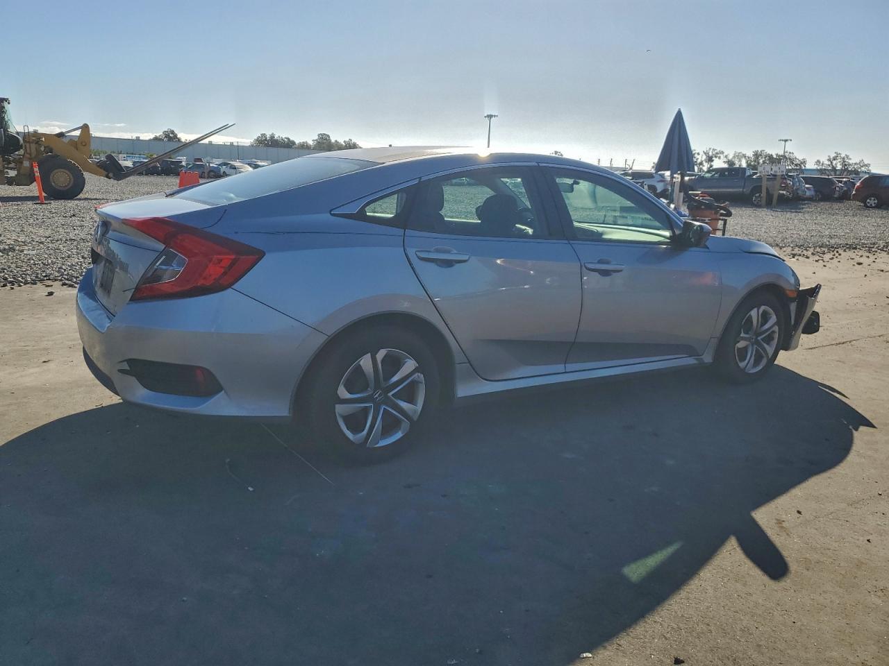 2017 HONDA CIVIC LX photo 5