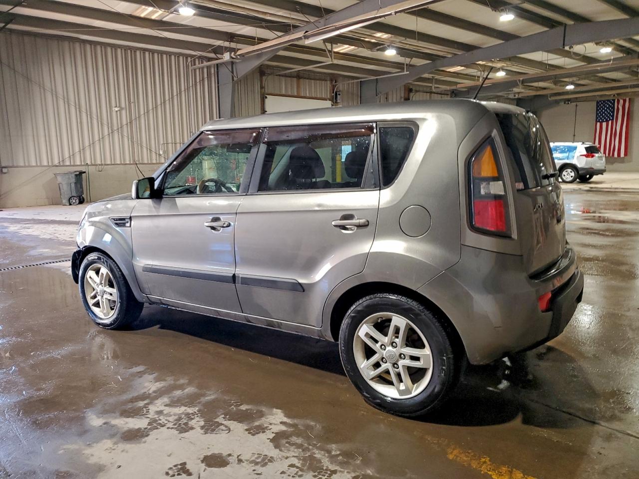 2011 KIA SOUL + photo 3