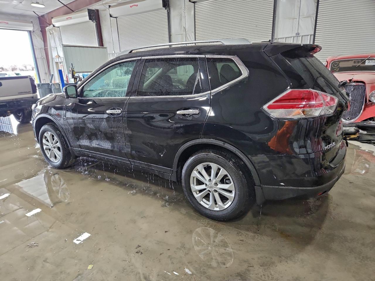 2016 NISSAN ROGUE SV photo 2