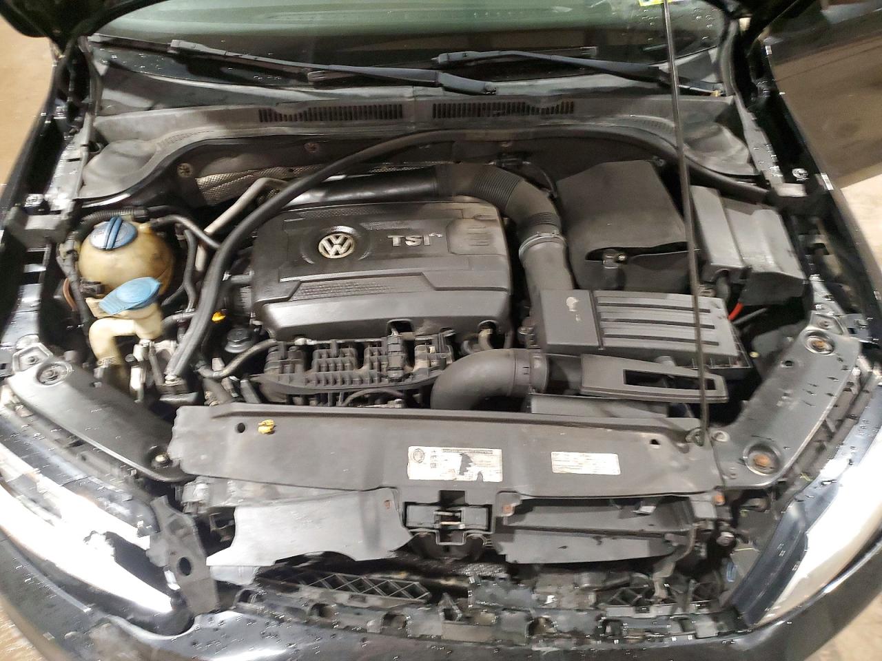 2016 VOLKSWAGEN JETTA SPORT photo 11
