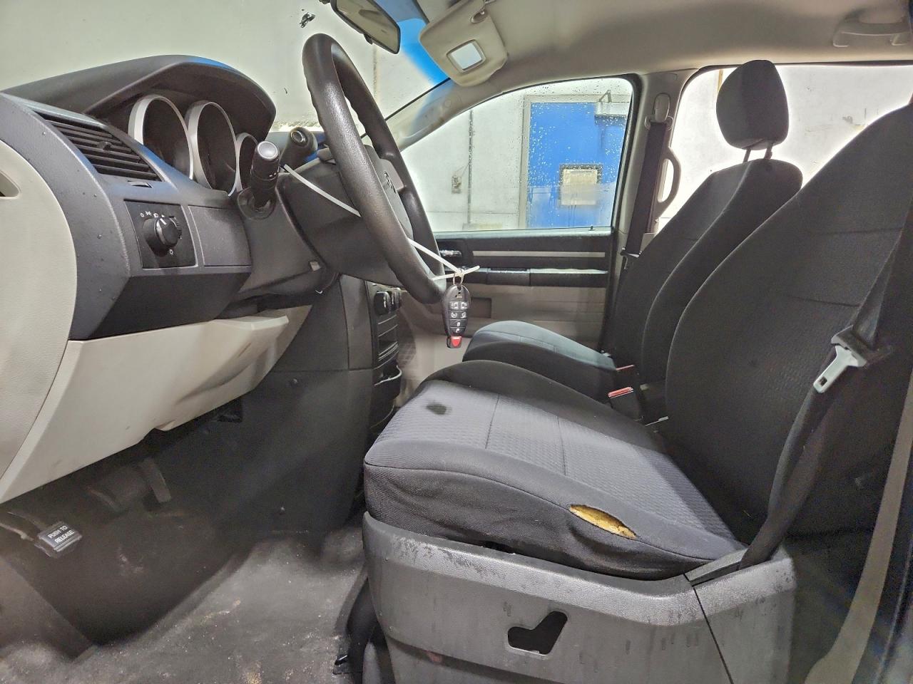 2010 DODGE GRAND CARAVAN SE photo 7