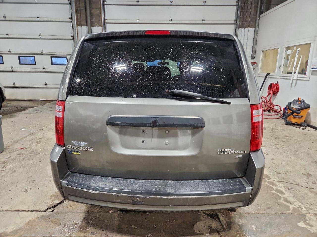 2010 DODGE GRAND CARAVAN SE photo 6