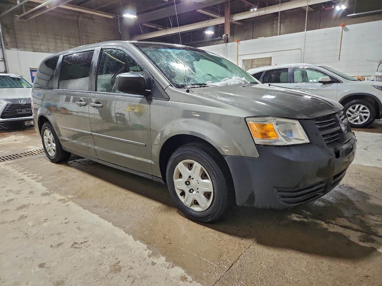 2010 DODGE GRAND CARAVAN SE photo 4