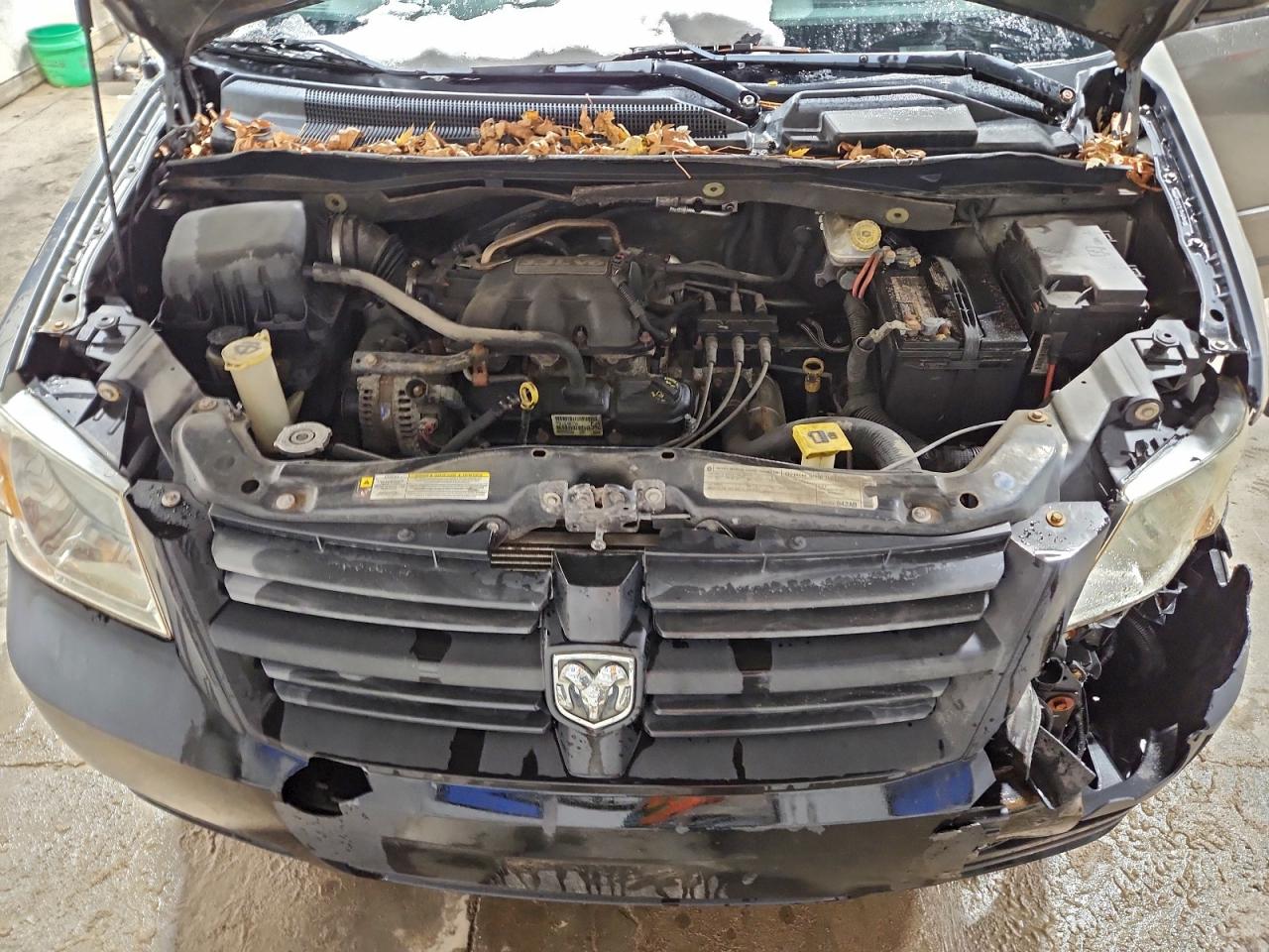2010 DODGE GRAND CARAVAN SE photo 12