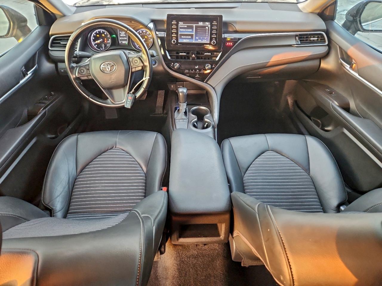 2022 TOYOTA CAMRY SE photo 15