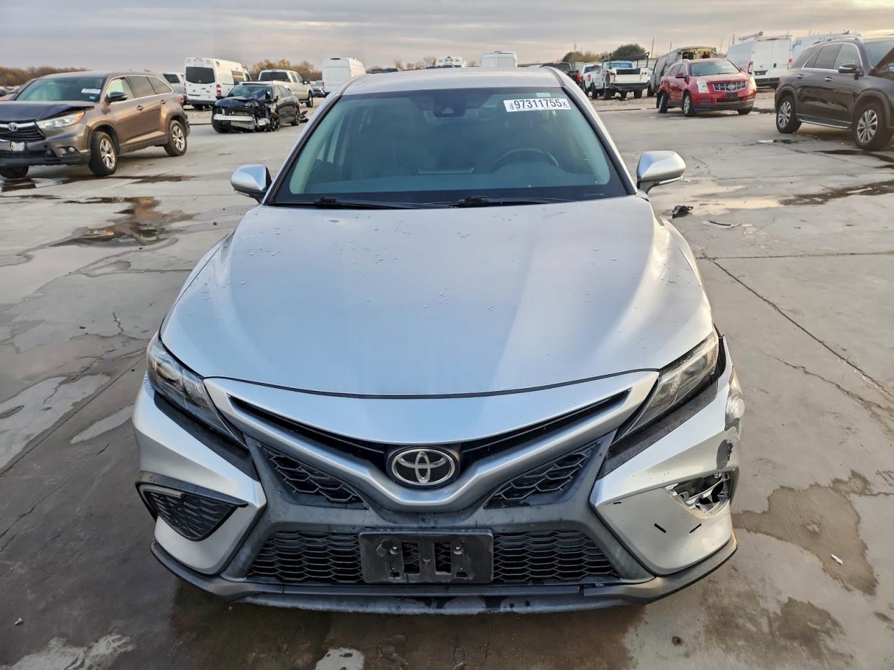 2022 TOYOTA CAMRY SE photo 9