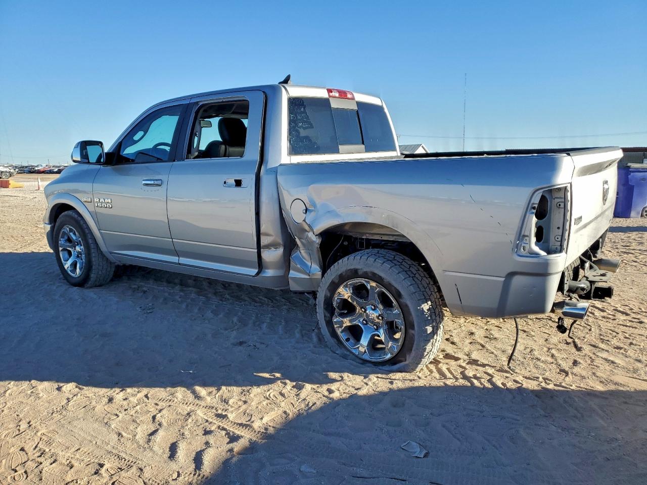 2014 RAM 1500 LARAMIE photo 2