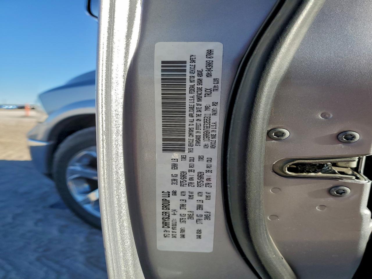 2014 RAM 1500 LARAMIE photo 13