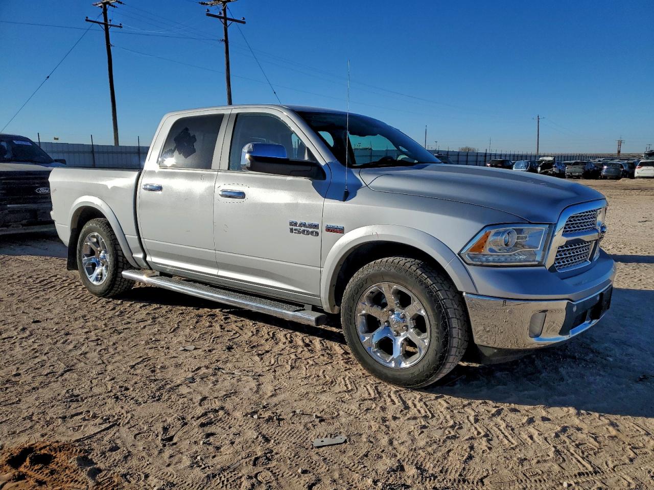 2014 RAM 1500 LARAMIE photo 4