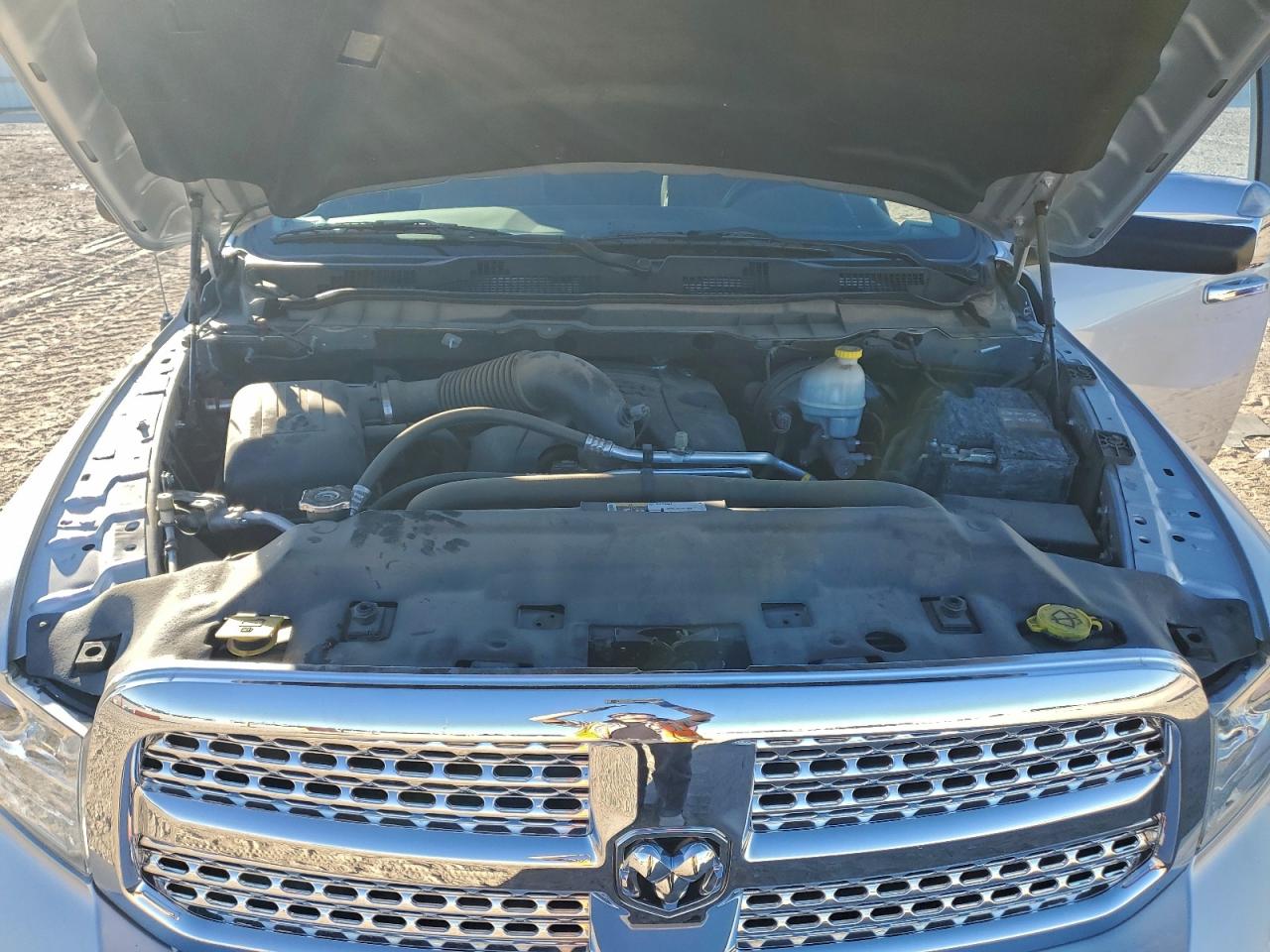 2014 RAM 1500 LARAMIE photo 11
