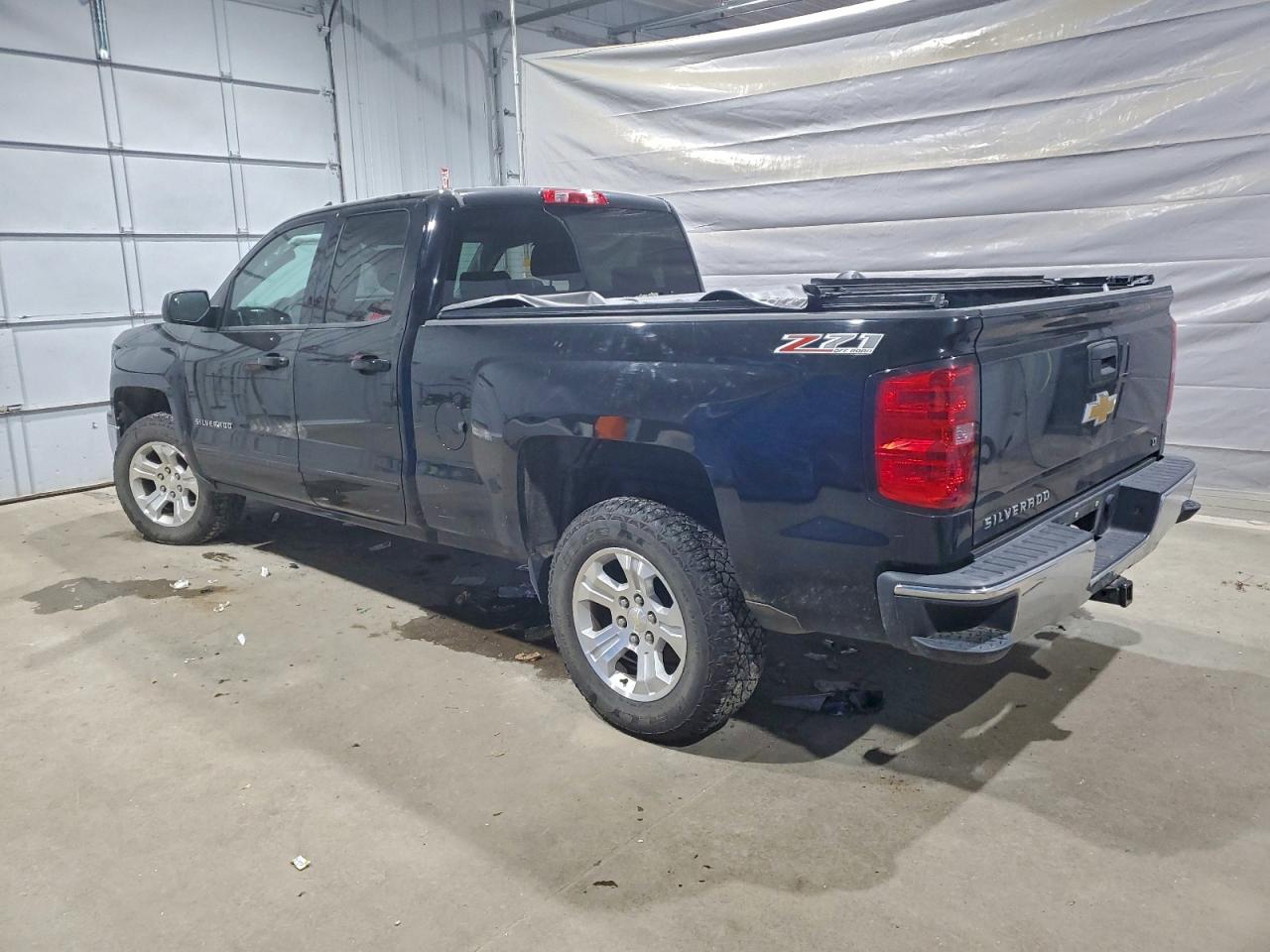 2015 CHEVROLET SILVERADO K1500 LT photo 2