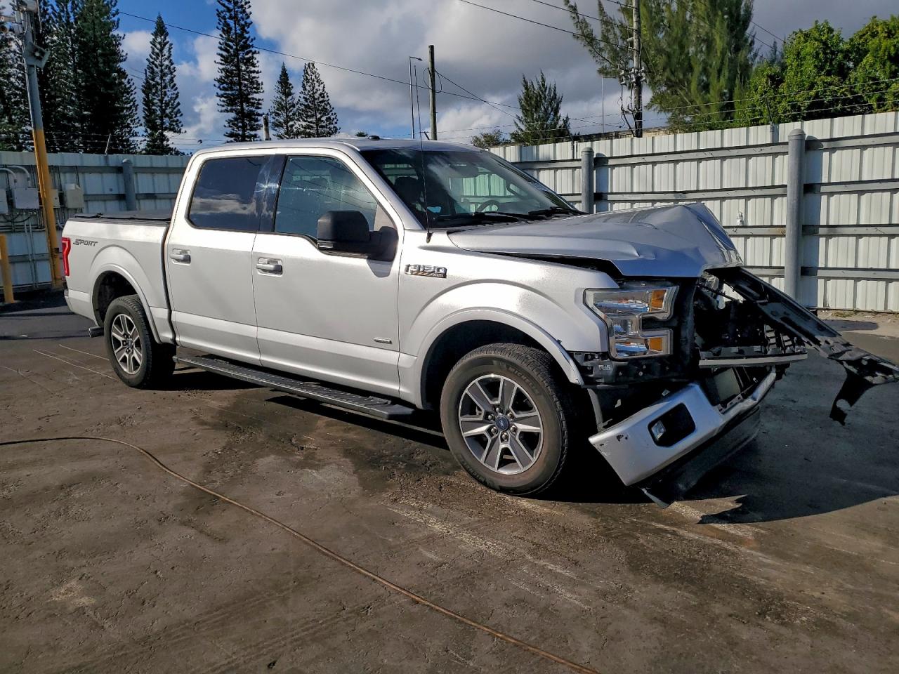 2017 FORD F150 SUPERCREW photo 4