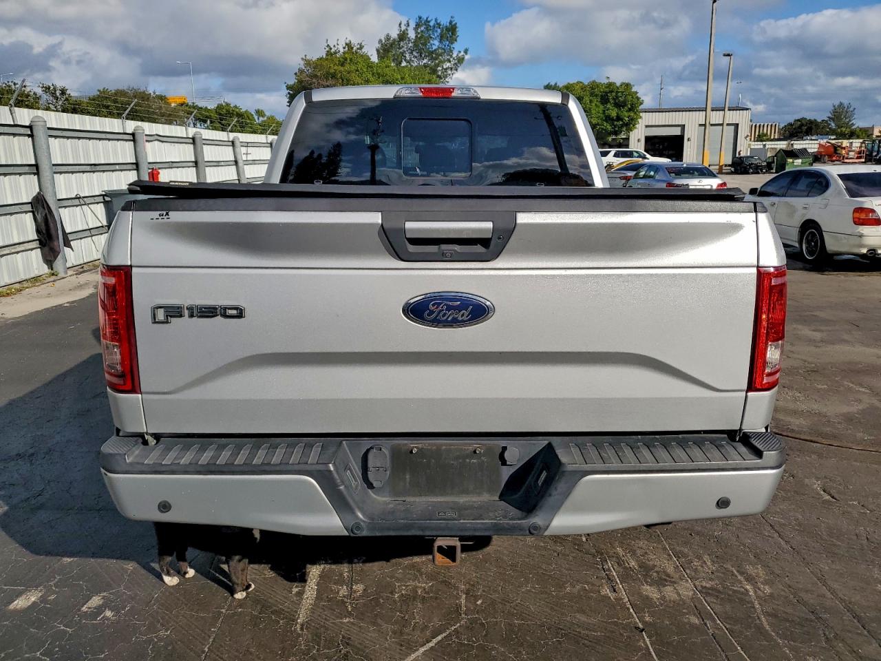 2017 FORD F150 SUPERCREW photo 6
