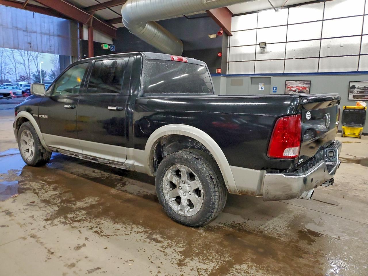2010 DODGE RAM 1500 photo 2