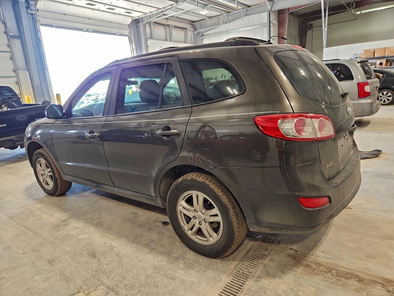 2011 HYUNDAI SANTA FE GLS photo 3