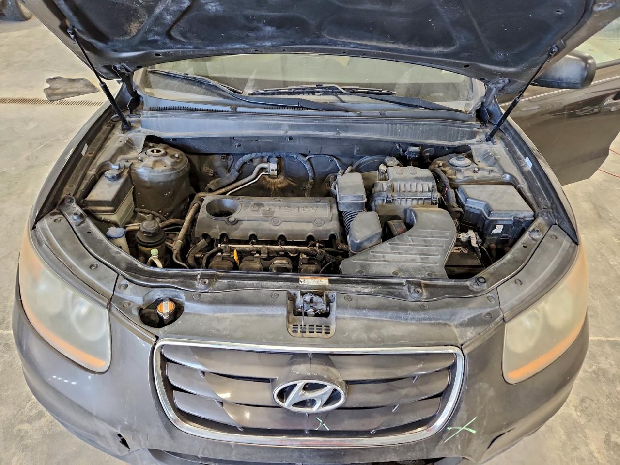 2011 HYUNDAI SANTA FE GLS photo 23