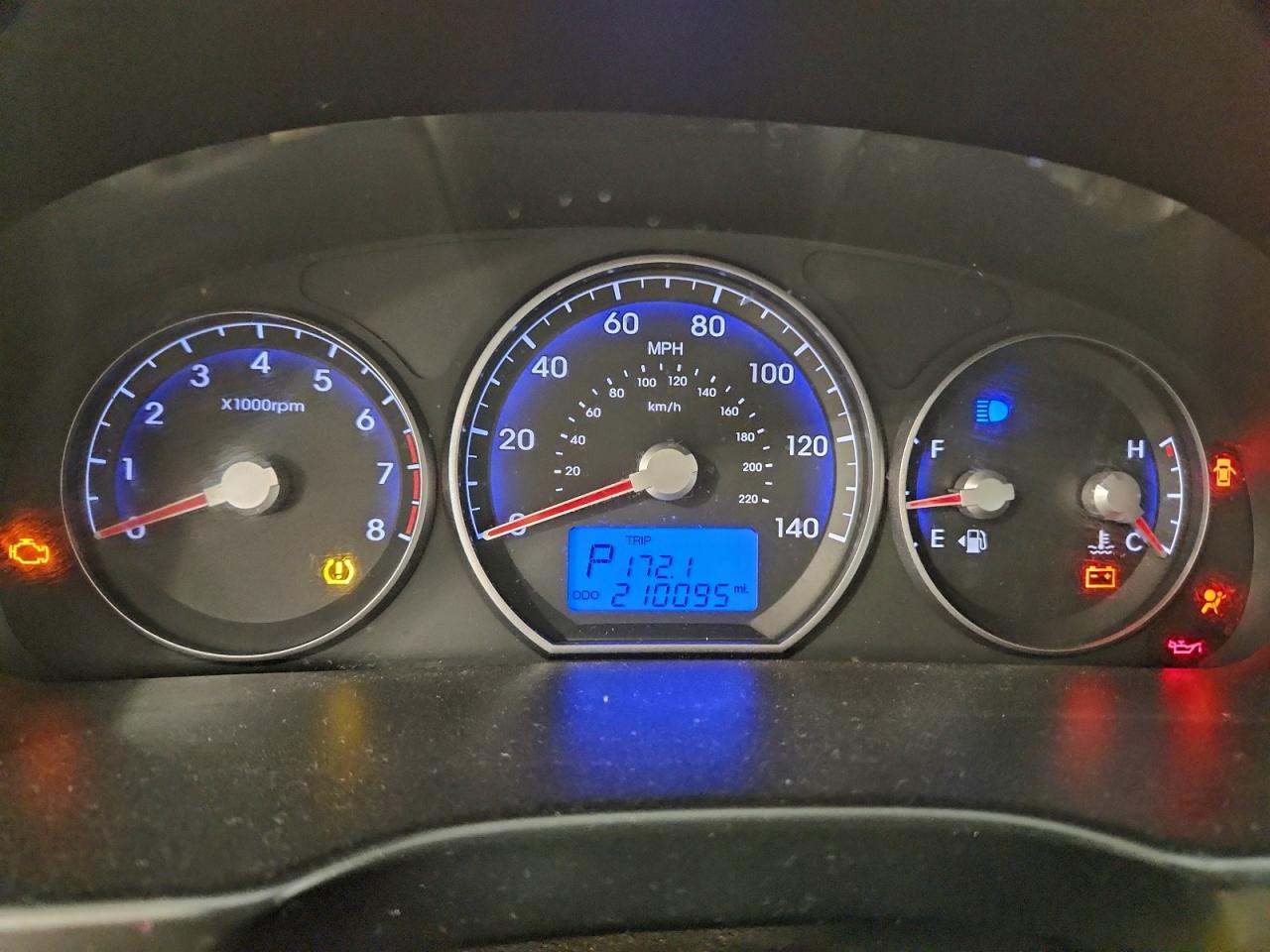 2011 HYUNDAI SANTA FE GLS photo 17