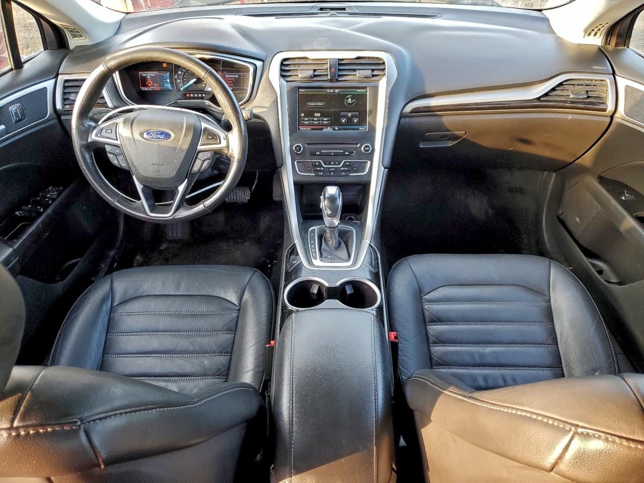 2016 FORD FUSION SE photo 8