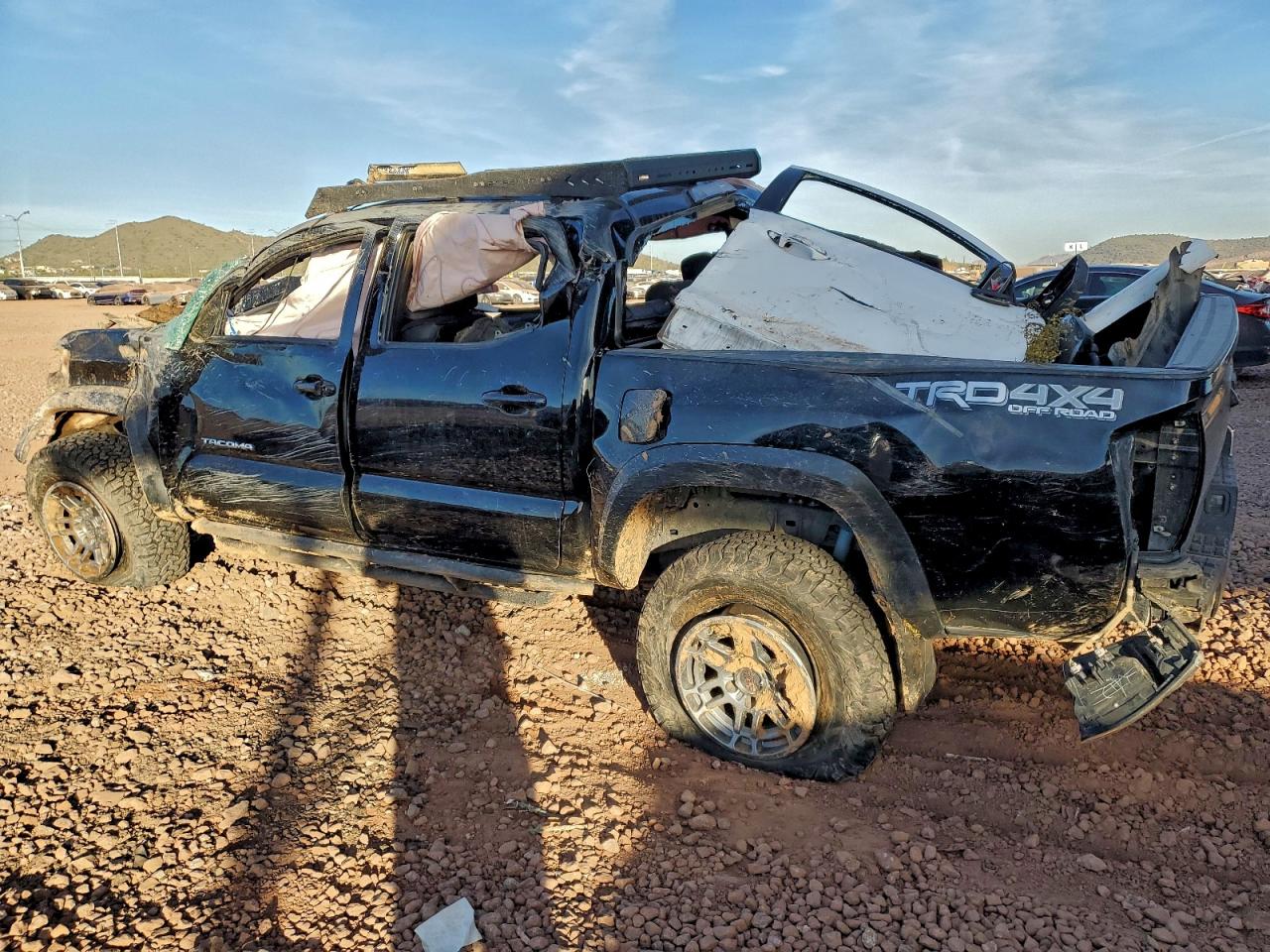 2022 TOYOTA TACOMA photo 3