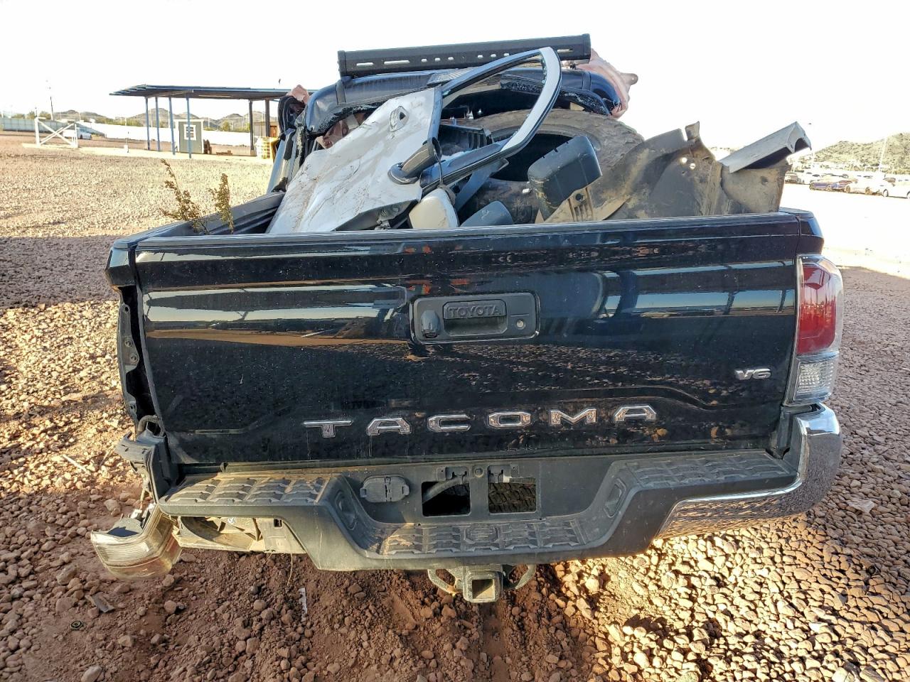 2022 TOYOTA TACOMA photo 11