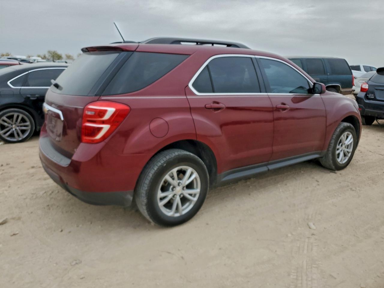 2017 CHEVROLET EQUINOX LT photo 5