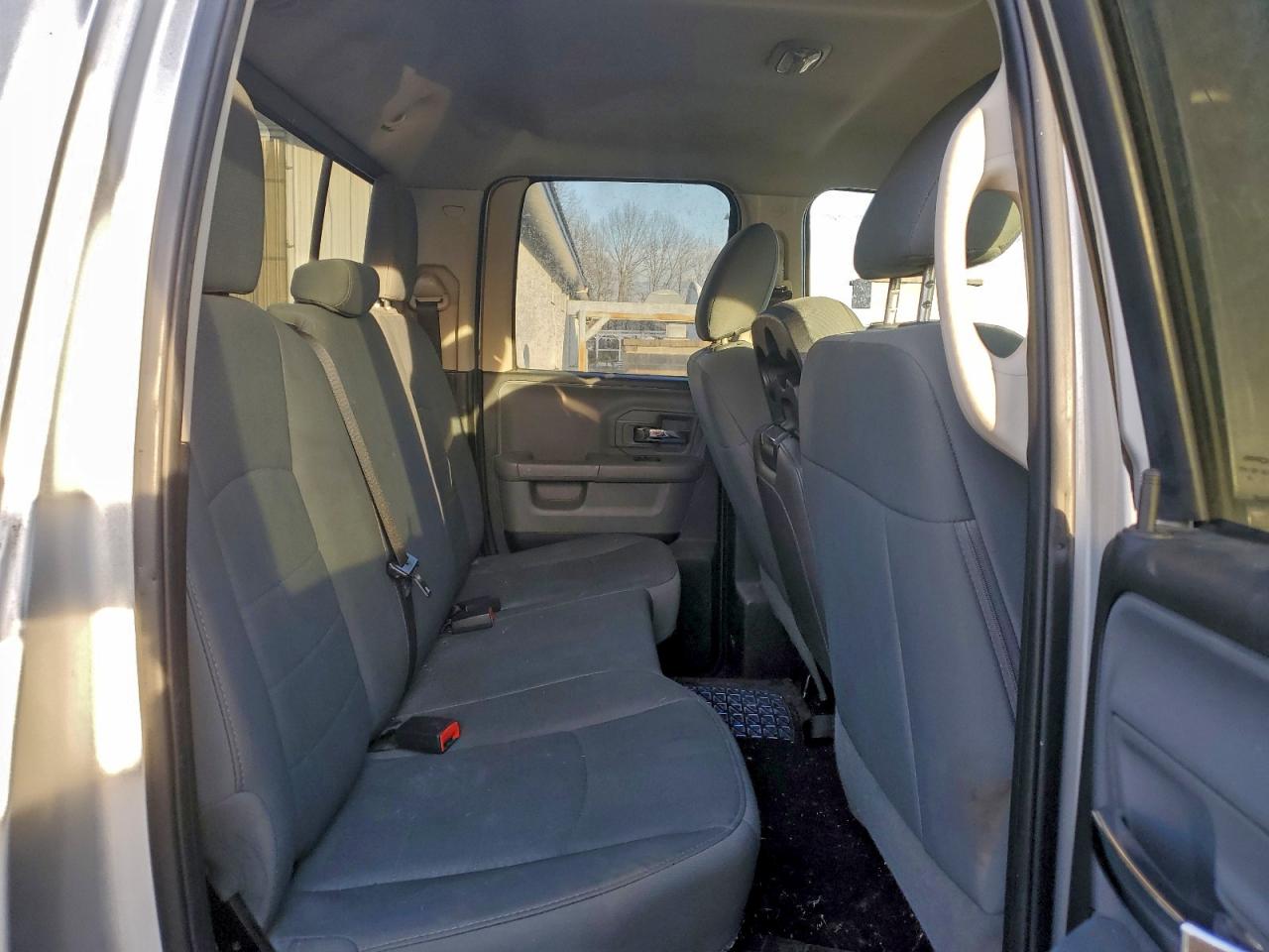 2017 RAM 1500 SLT photo 10