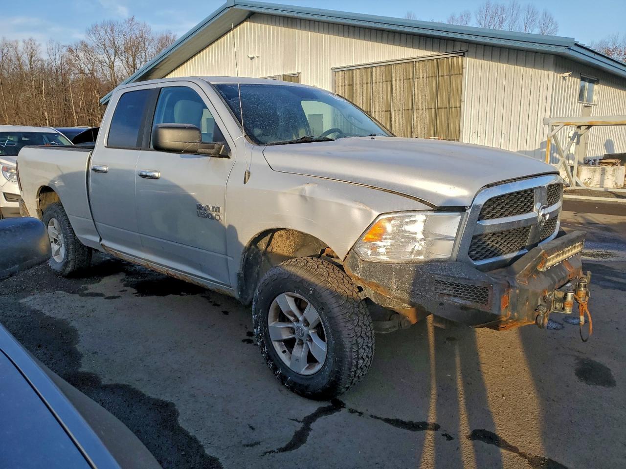 2017 RAM 1500 SLT photo 4