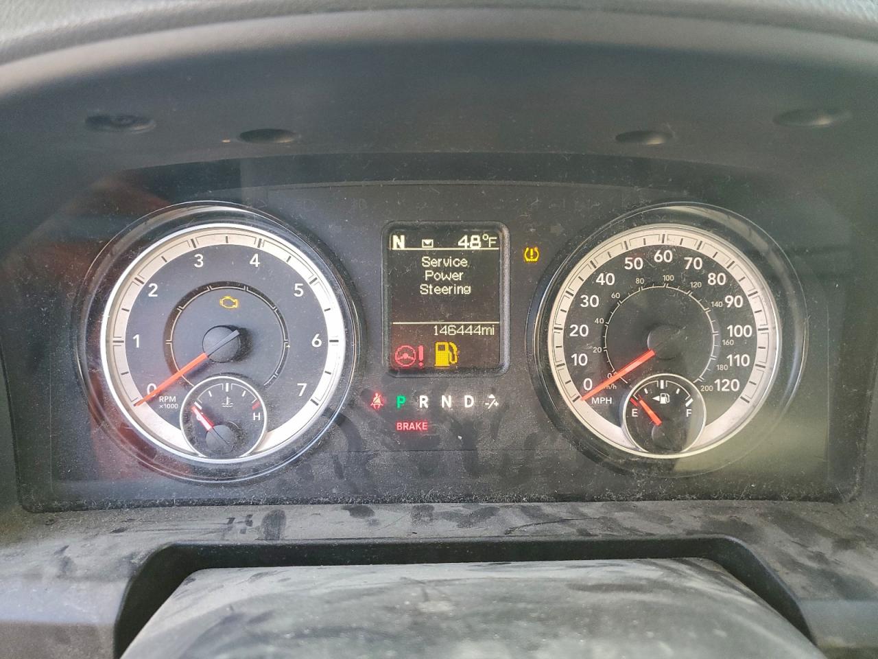 2017 RAM 1500 SLT photo 9