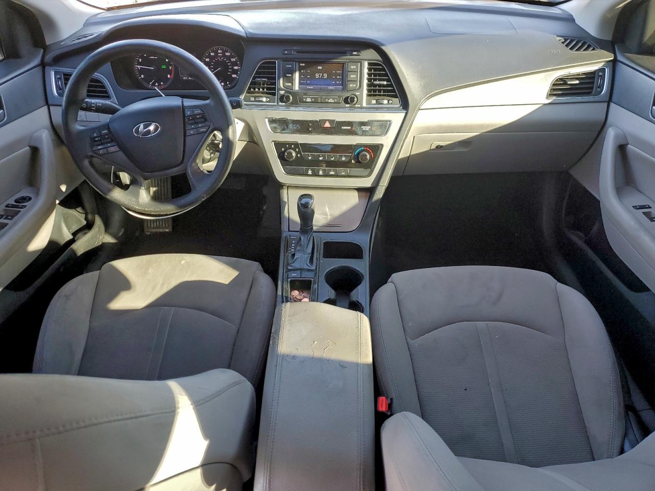 2015 HYUNDAI SONATA SE photo 29