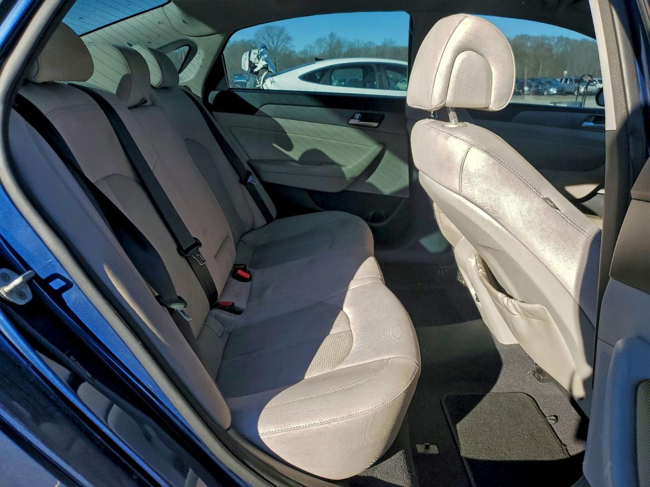 2015 HYUNDAI SONATA SE photo 37