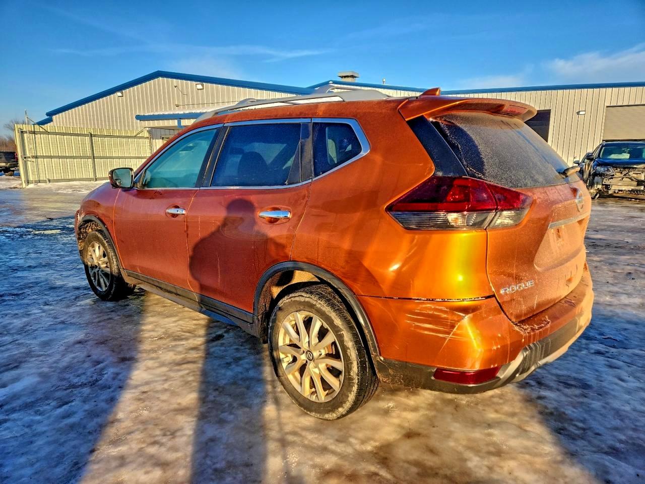 2018 NISSAN ROGUE S photo 3